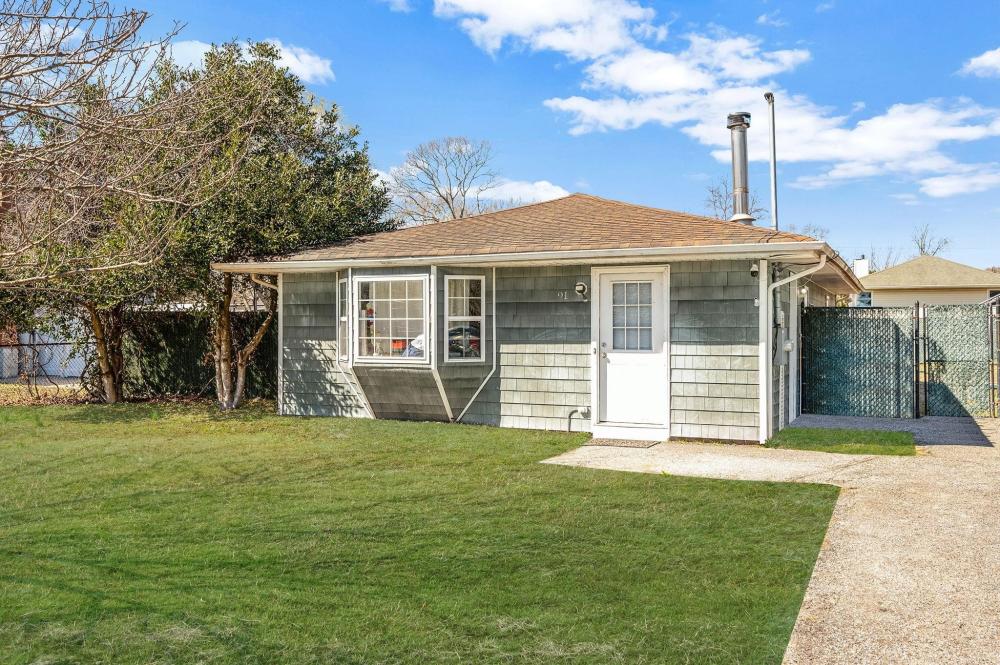 Currently Displayed Property Photo