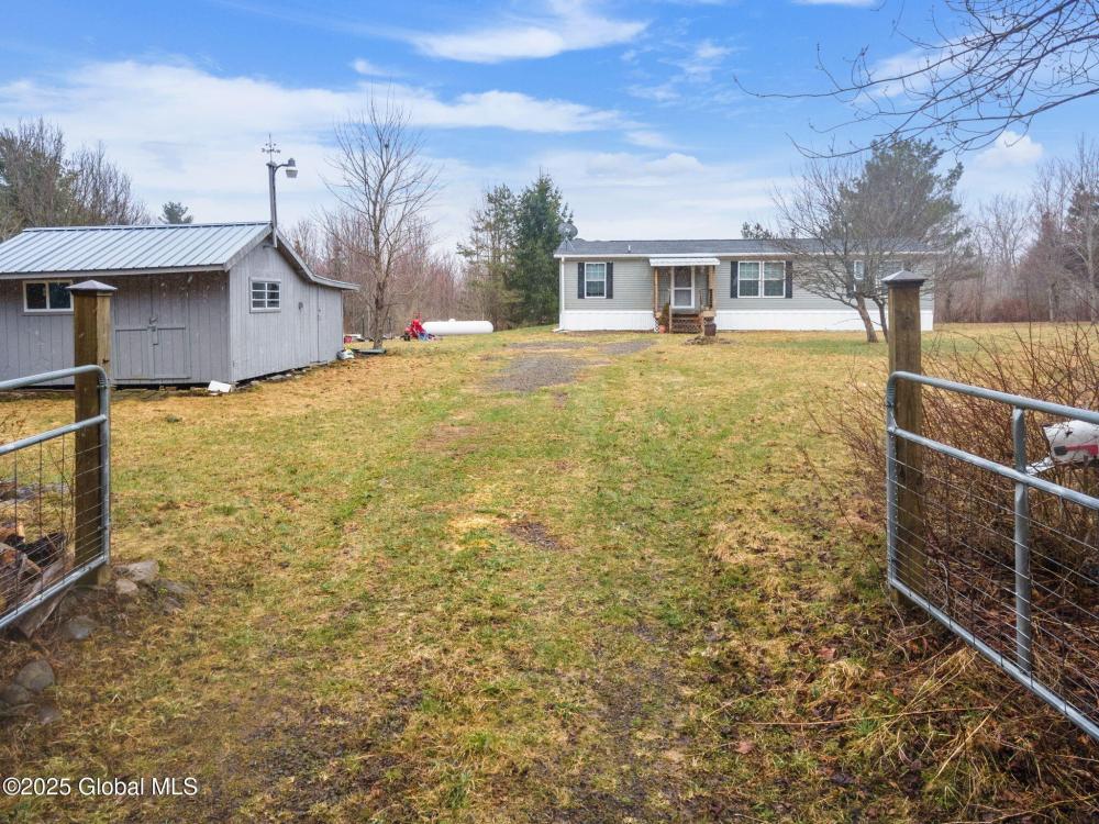 Currently Displayed Property Photo