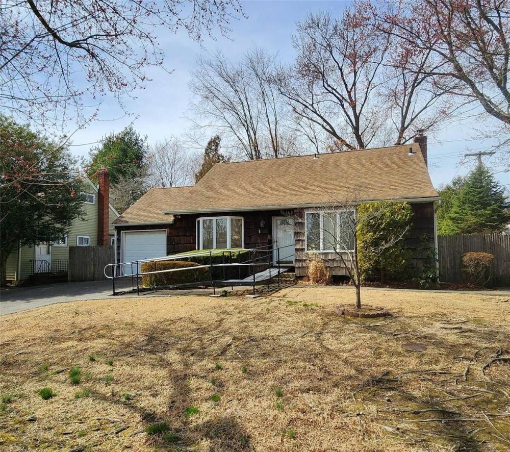 Currently Displayed Property Photo