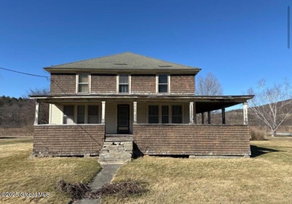 Currently Displayed Property Photo