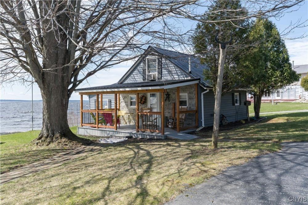 Currently Displayed Property Photo