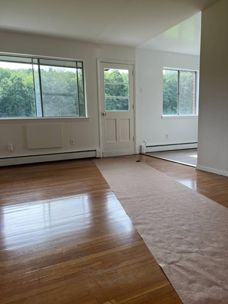 Currently Displayed Property Photo